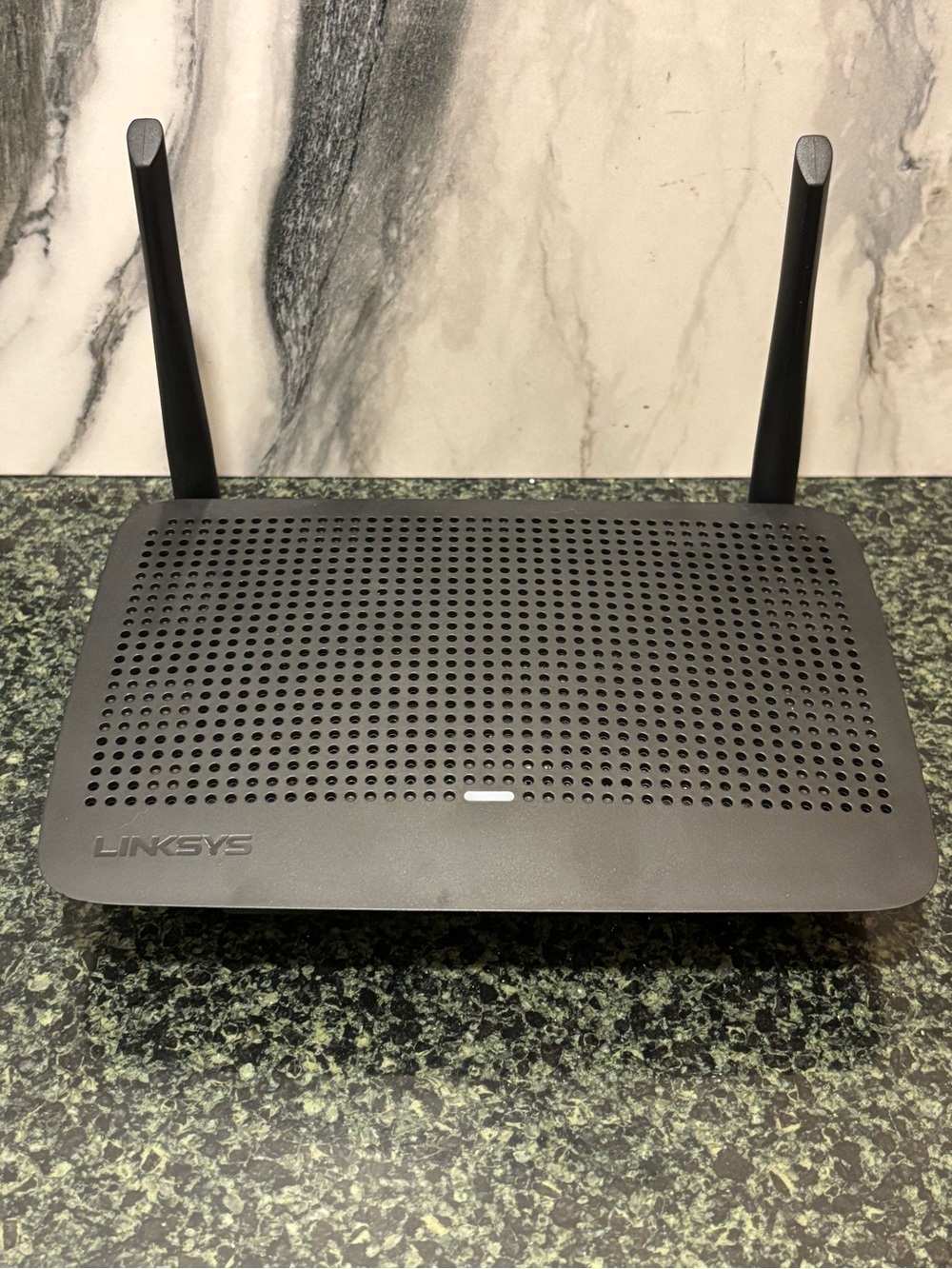 Linksys Black Dual-Antenna Wireless Router